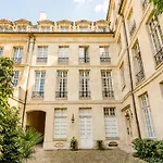 Luxury 3 bedroom Loft in Heritage Building - LE MARAIS
